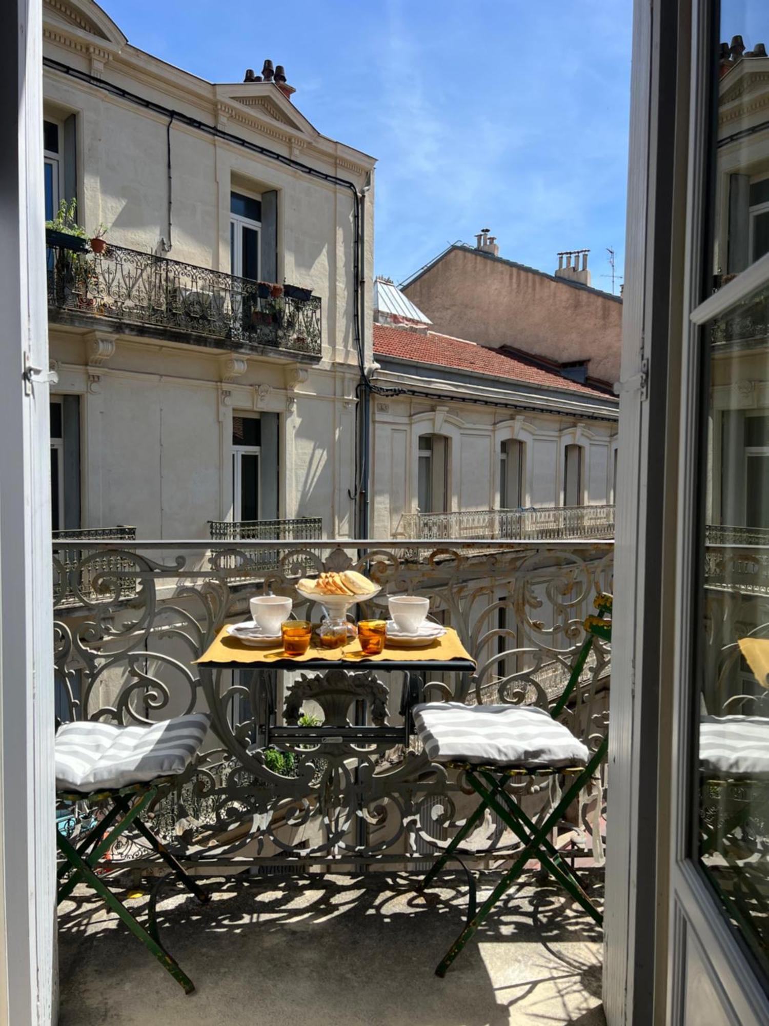 Au Coeur De M Bed & Breakfast Монпелие Екстериор снимка
